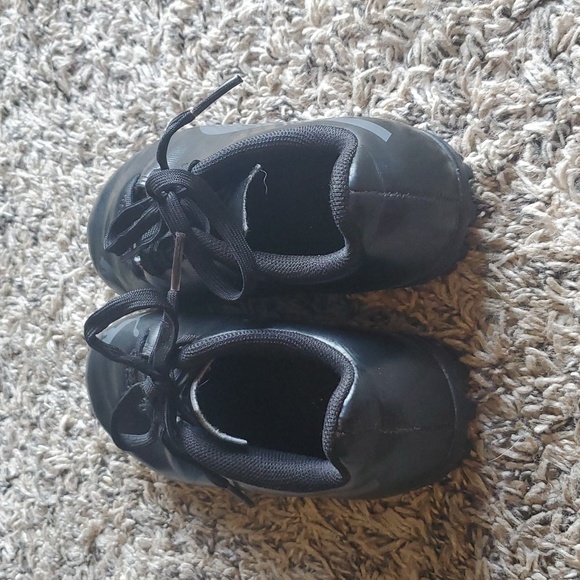 Puma Kids Indoor Soccer Training Shoe - Studded Size 11C - Picture 2 of 5